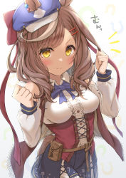 Rule 34 | 1girl, absurdres, animal ears, belt pouch, beret, blush, brown hair, chumugi, commentary request, ears through headwear, hair ornament, hat, highres, horse ears, horse girl, looking at viewer, matikane tannhauser (umamusume), medium hair, pouch, ribbon, simple background, smile, solo, umamusume, white background, yellow eyes