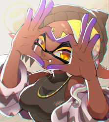 Rule 34 | 1girl, artist name, asymmetrical hair, backlighting, bare shoulders, beanie, black shirt, blonde hair, breasts, brown hat, closed mouth, colored skin, commentary, cross-shaped pupils, dark-skinned female, dark skin, english commentary, eyelashes, fang, fang out, frye (splatoon), gold necklace, gradient hair, grey background, hands up, hat, heart, heart hands, highres, inkling, isamu-ki (yuuki), jacket, jewelry, long sleeves, looking at viewer, medium breasts, medium hair, multicolored hair, multicolored skin, necklace, nintendo, off shoulder, open clothes, open jacket, parted bangs, pointy ears, purple hair, purple skin, shirt, short eyebrows, signature, sleeveless, sleeveless shirt, sleeveless turtleneck, smile, solo, splatoon (series), splatoon 3, symbol-shaped pupils, tentacle hair, turtleneck, upper body, yellow eyes