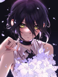 1girl black_background chainsaw_man choker closed_mouth falling_petals flower green_eyes grenade_pin hair_between_eyes highres looking_at_viewer petals purple_choker purple_hair rawder reze_(chainsaw_man) shirt simple_background sleeveless sleeveless_shirt smile solo white_flower white_shirt