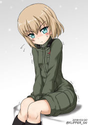 Rule 34 | 10s, 1girl, black footwear, blonde hair, blue eyes, blush, boots, closed mouth, dated, emblem, flipper, flying sweatdrops, frown, girls und panzer, green jumpsuit, have to pee, helmet, jumpsuit, katyusha (girls und panzer), long sleeves, looking at viewer, pravda military uniform, short hair, short jumpsuit, snow, solo, standing, sweatdrop, trembling, twitter username, v-shaped eyebrows, v arms