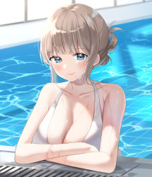 Rule 34 | 1girl, bare arms, blue eyes, blunt bangs, blush, breasts, brown hair, churi (oxxchurixxo), cleavage, closed mouth, collarbone, commentary, crossed arms, grate, highres, large breasts, lips, looking at viewer, mole, mole under mouth, one-piece swimsuit, original, partially submerged, pool, poolside, sidelocks, smile, solo, swimsuit, symbol-only commentary, upper body, water drop, wet, white one-piece swimsuit