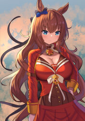 Rule 34 | 1girl, animal ears, blue eyes, blush, bow, breasts, brown hair, cleavage, closed mouth, cowboy shot, ear bow, hair between eyes, hand on own hip, highres, horse ears, horse girl, jacket, jewelry, large breasts, long hair, long sleeves, looking at viewer, maruzensky (umamusume), necklace, outdoors, red jacket, red skirt, skirt, smile, solo, umamusume, white bow, yuutopia