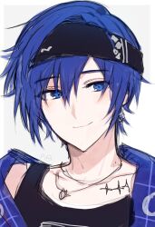 Rule 34 | 1boy, black tank top, blue eyes, blue hair, border, closed mouth, commentary request, earrings, hairband, highres, jewelry, kaito (vocaloid), korean commentary, leo/need (project sekai), leo/need kaito, male focus, official alternate costume, outside border, panprika, project sekai, short hair, smile, solo, tank top, tsunagu hoshi no uta (project sekai), upper body, vocaloid, white border