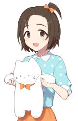 Rule 34 | 1girl, blue shirt, blush, bow, brown eyes, brown hair, character request, chiyoko (tykchiyo), commentary request, hair bow, hair ornament, idolmaster, idolmaster cinderella girls, looking at viewer, open mouth, orange bow, orange skirt, polka dot, polka dot shirt, shirt, short sleeves, simple background, skirt, smile, solo, stuffed animal, stuffed cat, stuffed toy, white background