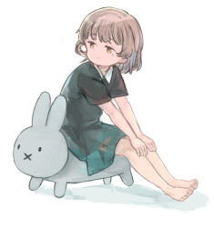 Rule 34 | 1girl, alternate costume, asasow, barefoot, brown eyes, brown hair, closed mouth, collared dress, colored inner hair, commentary request, dress, feet, full body, green dress, grey background, grey hair, hands on own knees, hatoba tsugu, leaning forward, looking to the side, mole, mole under eye, multicolored hair, rabbit, short sleeves, simple background, single hair ring, sitting, sitting on object, smile, solo, statue, toes, tsugu (vtuber), virtual youtuber