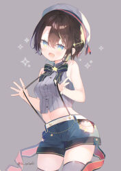 1girl :d bare_shoulders beret black_bow blue_eyes blue_shorts bow braid breasts brown_hair commentary_request grey_background grey_hat grey_shirt grey_thighhighs hair_between_eyes hat hololive looking_at_viewer medium_breasts midriff navel oozora_subaru oozora_subaru_(1st_costume) open_mouth pulling_own_clothes shirt short_shorts shorts simple_background skindentation sleeveless sleeveless_shirt smile solo sparkle standing star_(symbol) striped_bow striped_clothes striped_shirt suspender_shorts suspenders suspenders_pull thighhighs twitter_username vertical-striped_clothes vertical-striped_shirt virtual_youtuber yuizaki_kazuya