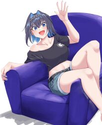 Rule 34 | 1girl, absurdres, alternate costume, armchair, belt, blue eyes, blue hair, blue nails, chair, collarbone, denim, denim shorts, hair intakes, highres, hololive, hololive english, looking at viewer, midriff, mmneko, off shoulder, ouro kronii, short hair, shorts, sitting, solo, virtual youtuber, waving, white background