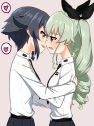 Rule 34 | 10s, 2girls, anchovy (girls und panzer), anzio school uniform, bad id, bad pixiv id, black hair, blush, girls und panzer, green hair, hair ornament, hair ribbon, heart, highres, imminent kiss, looking at another, multiple girls, open mouth, pepperoni (girls und panzer), pink background, red eyes, ribbon, ruka (piyopiyopu), school uniform, short hair, simple background, skirt, smile, yellow eyes, yuri