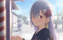 Rule 34 | 1girl, backlighting, bare tree, blue kimono, blue sky, blurry, blurry background, blurry foreground, blush, building, closed mouth, commentary request, day, depth of field, floral print, flower, hair between eyes, hair flower, hair ornament, japanese clothes, kimono, long hair, looking at viewer, looking to the side, mikazuchi zeus, original, outdoors, own hands together, print kimono, red eyes, red flower, shrine, silver hair, sky, smile, solo, tassel, tree, upper body