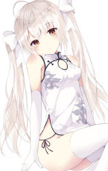 Rule 34 | 1girl, absurdres, ahoge, blush, bow, breasts, brown eyes, china dress, chinese clothes, closed mouth, dress, hair bow, hair ribbon, highres, kasugano sora, legs together, long hair, looking at viewer, ribbon, side slit, sidelocks, silver hair, simple background, small breasts, solo, thighhighs, tsuzaki tsunomi, twintails, white background, white bow, white ribbon, white thighhighs, yosuga no sora
