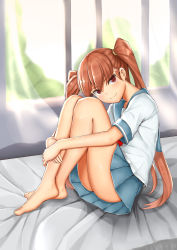 Rule 34 | 1girl, absurdres, barefoot, blurry, brown hair, curtains, day, depth of field, full body, gui qi zhu dmc, head rest, highres, indoors, hugging own legs, legs, long hair, looking at viewer, on bed, open window, red eyes, school uniform, serafuku, smile, solo, thighs, twintails, ueno-san wa bukiyou, ueno (ueno-san wa bukiyou), very long hair, window