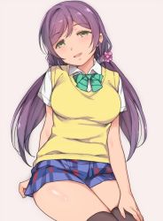 Rule 34 | 1girl, black thighhighs, blue skirt, bow, bowtie, breasts, duke (inu daimyou), green bow, green bowtie, green eyes, hair ornament, hair scrunchie, large breasts, long hair, love live!, love live! school idol project, pink hair, pink scrunchie, plaid, plaid skirt, purple hair, school uniform, scrunchie, shirt, short sleeves, simple background, skirt, solo, thighhighs, tojo nozomi, twintails, white shirt