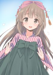 Rule 34 | 10s, 1girl, :d, blush, brown eyes, brown hair, collarbone, gradient background, green hakama, hair ribbon, hakama, hakama skirt, idolmaster, idolmaster cinderella girls, japanese clothes, kimono, long hair, long sleeves, looking at viewer, marimo kei, open mouth, outstretched hand, pink ribbon, ribbon, skirt, smile, solo, tassel, upper body, wide sleeves, yorita yoshino