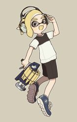 Rule 34 | 1boy, :d, bad id, bad twitter id, black shorts, blonde hair, blue eyes, blue footwear, brown background, clash blaster (splatoon), colored tongue, cross-laced footwear, fang, from side, full body, gomi (kaiwaresan44), hand on headphones, headphones, holding, holding weapon, inkling, inkling boy, inkling player character, logo, looking at viewer, looking back, male focus, nintendo, open mouth, pointy ears, shirt, shoes, short hair, shorts, simple background, smile, sneakers, solo, splatoon (series), splatoon 2, standing, t-shirt, weapon, white shirt, yellow tongue
