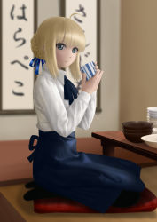 Rule 34 | 1girl, ahoge, artoria pendragon (all), artoria pendragon (fate), black pantyhose, blonde hair, blue eyes, bowl, cup, derivative work, fate/stay night, fate (series), female focus, full body, hair ribbon, highres, indoors, japanese text, pantyhose, pillow, ribbon, saber (fate), seiza, short hair, siraha, sitting, solo, text focus, translation request, type-moon