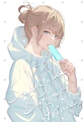 Rule 34 | 1boy, blue eyes, fate/grand order, fate (series), food, from side, galibo, grey hair, hair bun, highres, holding, holding food, holding popsicle, hood, hood down, hoodie, long sleeves, looking at viewer, male focus, oberon (fate), open mouth, popsicle, simple background, single hair bun, solo, sweat, upper body, white background, white hoodie