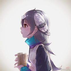 Rule 34 | 10s, 1girl, bird wings, commentary request, cup, grey hair, head wings, heart, holding, holding cup, kemono friends, long hair, multicolored hair, profile, rock pigeon (kemono friends), scarf, shirt, short sleeves, solo, t-shirt, takami masahiro, upper body, wings