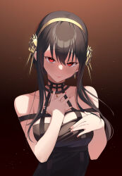 Rule 34 | 1girl, absurdres, bare shoulders, black hair, breasts, closed mouth, flower, gold hairband, gradient background, hair flower, hair ornament, hairband, hand on own chest, highres, lips, looking at viewer, pink nails, red eyes, revision, rose, sidelocks, solo, spikes, spy x family, upper body, xiaoxiao de kuangsan, yor briar