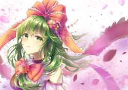 Rule 34 | 1girl, alternate costume, blurry, blurry background, bow, commentary request, flower, front ponytail, green eyes, green hair, hair flower, hair ornament, hair ribbon, head tilt, highres, kagiyama hina, lavender dress, long hair, looking at viewer, parted lips, peach blossom, petals, raglan sleeves, red bow, ribbon, solo, sparkle, standing, totomiya, touhou, upper body, wind, wind lift
