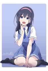 Rule 34 | 1girl, black hair, black socks, blue dress, blue eyes, blue necktie, commentary request, dress, hairband, highres, knees together feet apart, long hair, looking at viewer, necktie, nii manabu, open mouth, original, outside border, pinafore dress, pink hairband, purple background, school uniform, short sleeves, sitting, sleeveless, sleeveless dress, socks, solo
