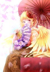 Rule 34 | 1girl, alternate costume, arm up, besuteia, bird wings, blonde hair, blurry, blurry background, blush, cherry blossoms, commentary request, covering own mouth, cowboy shot, feathered wings, folding fan, hand fan, highres, holding, holding fan, japanese clothes, kimono, looking at viewer, multicolored hair, niwatari kutaka, obi, oil-paper umbrella, petals, print kimono, red eyes, red hair, sash, short hair, sitting, smile, solo, touhou, two-tone hair, umbrella, wings, yagasuri
