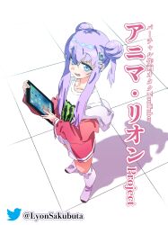 Rule 34 | 1girl, absurdres, anima lyon, character name, collarbone, double bun, from above, from side, full body, hair bun, hair ornament, hairclip, half-closed eyes, highres, holding, holding tablet pc, hood, hood down, hooded jacket, indie virtual youtuber, ios (os), jacket, jacket partially removed, logo, long hair, looking at viewer, looking up, monster energy, open clothes, open jacket, open mouth, print shirt, purple hair, red jacket, sadamoto hokuto, shadow, shirt, short shorts, short twintails, shorts, sidelocks, smile, solo, standing, tablet pc, thighhighs, translation request, twintails, twitter logo, twitter username, virtual youtuber, white background, white shirt, white shorts, white thighhighs