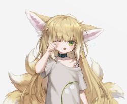 Rule 34 | 1girl, :d, alternate costume, animal ear fluff, animal ears, arknights, blonde hair, blouse, blush, commentary, fang, flat chest, fox ears, fox girl, fox tail, green eyes, grey background, grey shirt, hand up, highres, infection monitor (arknights), kitsune, material growth, multicolored hair, one eye closed, open mouth, oripathy lesion (arknights), shirt, simple background, sleepy, smile, solo, spacelongcat, suzuran (arknights), tail, two-tone hair, upper body