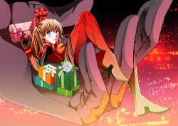 Rule 34 | 10s, 1girl, 2015, amelie, blue eyes, bodysuit, boots, box, dated, eva 02, full body, gift, gift box, gloves, hair ornament, long hair, neon genesis evangelion, orange hair, out of frame, plugsuit, signature, solo, souryuu asuka langley