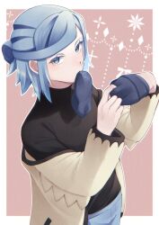 Rule 34 | 1boy, black shirt, blue eyes, blue hair, blue mittens, blush, border, brown background, commentary request, creatures (company), eyelashes, game freak, grusha (pokemon), hands up, highres, jacket, long sleeves, male focus, mittens, mocacoffee 1001, mouth hold, nintendo, off shoulder, outline, pants, pokemon, pokemon sv, shirt, signature, solo, white border, yellow jacket