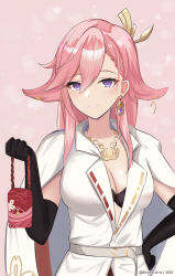 Rule 34 | 1girl, absurdres, animal ears, bag, black bra, black gloves, bra, breasts, brulee, commentary, elbow gloves, fox ears, genshin impact, gloves, grin, hair between eyes, hand up, highres, holding, holding bag, jacket, jewelry, large breasts, long hair, looking at viewer, necklace, pink background, pink hair, purple eyes, smile, solo, spread legs, underwear, upper body, white jacket, yae miko, yae miko (2nd anniversary)