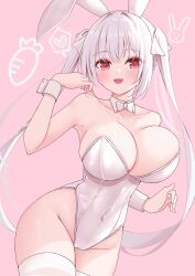 1girl animal_ears balut_(7676i) blush bow bowtie breasts fake_animal_ears highres large_breasts leotard long_hair looking_at_viewer open_mouth original pink_background playboy_bunny rabbit_ears red_eyes simple_background smile solo thighhighs twintails white_bow white_bowtie white_hair white_leotard white_thighhighs wrist_cuffs