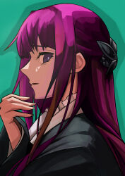 Rule 34 | 1girl, absurdres, black robe, blunt bangs, butterfly hair ornament, echo-kilo, fern (sousou no frieren), from side, green background, hair ornament, highres, long hair, looking at viewer, looking to the side, purple eyes, purple hair, robe, sidelocks, simple background, solo, sousou no frieren, straight hair