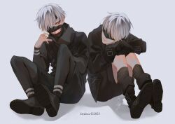 Rule 34 | 2boys, 9s (nier:automata), black blindfold, black gloves, black nails, black sclera, black shirt, blindfold, color connection, colored sclera, crossover, dyalexa, eyepatch, gloves, grey background, grey hair, hair color connection, hairstyle connection, kaneki ken, long sleeves, looking to the side, male focus, multiple boys, nier:automata, nier (series), red eyes, shirt, short hair, sitting, tokyo ghoul, voice actor connection, white hair