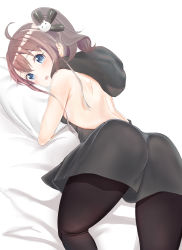 Rule 34 | 1girl, absurdres, ahoge, ass, backless outfit, blue eyes, blush, breasts, brown hair, hair ornament, highres, hololive, looking at viewer, lying, natsuiro matsuri, on bed, open mouth, pantyhose, pillow, simple background, small breasts, solo, toratora (nanahaba), virtual youtuber, white background