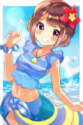 Rule 34 | 1girl, bikini, blue bikini, blue sarong, blue scrunchie, blue sky, blush, border, breasts, brown eyes, brown hair, bubble, clenched hand, collarbone, creatures (company), day, dutch angle, flower, game freak, gloria (pokemon), gloria (summer 2021) (pokemon), grin, hair flower, hair ornament, hand up, hibiscus, jewelry, looking at viewer, medium breasts, midriff, navel, necklace, nintendo, ocean, official alternate costume, parted bangs, pokemon, pokemon masters ex, sarong, scrunchie, short hair, sidelocks, sky, smile, solo, standing, swimsuit, umiru, water, wet, white border, wrist scrunchie