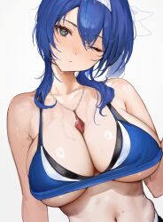 1girl absurdres alyssa_(specktech) bare_shoulders blue_eyes blue_hair blue_sports_bra breasts cleavage closed_mouth commentary commission cyobiro english_commentary hair_between_eyes hairband highres jewelry large_breasts long_hair looking_at_viewer navel necklace one_eye_closed original second-party_source side_ponytail simple_background skeb_commission solo sports_bra stomach upper_body white_background white_hairband