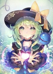 Rule 34 | 1girl, black hat, bow, choker, closed mouth, deecha, green background, green eyes, green hair, hat, hat bow, heart, heart-shaped pupils, highres, komeiji koishi, looking at viewer, smile, solo, symbol-shaped pupils, touhou, upper body, yellow bow