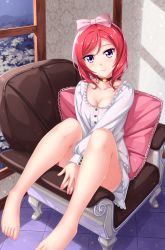 Rule 34 | 10s, 1girl, barefoot, blush, bow, breasts, cleavage, feet, hair bow, highres, looking at viewer, love live!, love live! school idol project, medium breasts, nishikino maki, purple eyes, red hair, short hair, smile, solo, toes, tucana
