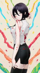 Rule 34 | 1girl, absurdres, ass, black choker, blood, blood on face, chainsaw man, choker, green eyes, grenade pin, highres, looking at viewer, multicolored background, purple hair, reze (chainsaw man), shirt, shorts, smile, thighhighs, thighs, white shirt, zhengwei (nobber)