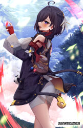 1girl ahoge artist_name atelier_(series) atelier_yumia black_hair blue_sky breasts commentary_request dress eyelashes gem glint gloves highres holding holding_gem kamaniki large_breasts looking_at_viewer looking_back medium_hair multicolored_hair outdoors partially_fingerless_gloves pencil_dress pouch purple_eyes red_gemstone red_gloves red_hair skirt sky smile solo standing stuffed_animal stuffed_bird stuffed_toy twitter_username two-tone_hair white_dress wide_sleeves yumia_liessfeldt