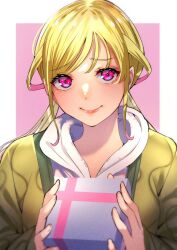 Rule 34 | 1girl, blonde hair, border, closed mouth, commentary request, gift, highres, holding, holding gift, hood, hoodie, jacket, long hair, looking at viewer, original, outside border, pink background, pink eyes, shinjou takuya, smile, solo, swept bangs, upper body, white border, white hoodie, yellow jacket