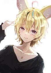 Rule 34 | 1girl, ahoge, alternate costume, animal ear fluff, animal ears, black hair, black shirt, blonde hair, blue hair, closed mouth, collarbone, fox ears, fox girl, hair between eyes, hand in own hair, hand up, heart, heart-shaped pupils, highres, hololive, jewelry, light blush, long sleeves, looking at viewer, multicolored hair, necklace, official alternate hair length, official alternate hairstyle, omaru polka, pink hair, purple eyes, shirt, short hair, simple background, smile, solo, streaked hair, symbol-shaped pupils, upper body, virtual youtuber, white background, yami ara