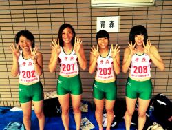 Rule 34 | black hair, japanese (nationality), multiple girls, olympics, photo (medium), shorts, smile, sportswear, tagme, text focus, waving