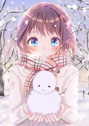Rule 34 | 1girl, absurdres, bare tree, blue eyes, blush, braid, breath, coat, enpera, french braid, grey sky, highres, holding snowman, looking at viewer, medium hair, open mouth, original, outdoors, pink scarf, plaid, plaid scarf, potate, scarf, sky, snow, snowflakes, snowing, snowman, solo, standing, tree, upper body, white coat