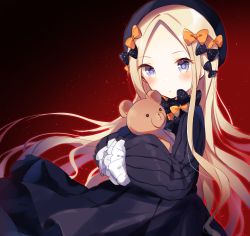 Rule 34 | 1girl, abigail williams (fate), black background, black bow, black dress, black hat, blonde hair, blue eyes, blush, bow, closed mouth, dress, fate/grand order, fate (series), gradient background, hair bow, hands in opposite sleeves, hat, head tilt, highres, hugging object, long hair, long sleeves, looking at viewer, orange bow, parted bangs, polka dot, polka dot bow, red background, shiino sera, solo, stuffed animal, stuffed toy, teddy bear, very long hair