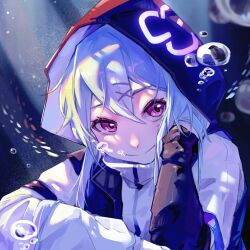 Rule 34 | 1boy, air bubble, ambience synesthesia, arknights, bubble, closed mouth, eyeliner, grey hair, hand on own cheek, hand on own face, haomo, hood, hood up, long sleeves, looking at viewer, makeup, mizuki (arknights), official alternate costume, purple eyes, shirt, short hair, smile, solo, underwater, upper body, white shirt