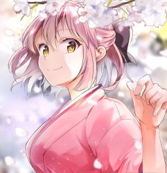 Rule 34 | 1girl, black bow, blush, bow, breasts, cherry blossoms, commentary request, fate/grand order, fate (series), gorogoronemuri, hair bow, hand up, highres, holding, holding petal, japanese clothes, kimono, looking at viewer, medium breasts, okita souji (fate), okita souji (koha-ace), petals, pink hair, pink kimono, short hair, sidelocks, smile, solo, yellow eyes