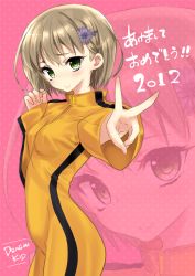 Rule 34 | 10s, 1girl, 2012, armpit peek, blonde hair, blush, bodysuit, breasts, bruce lee&#039;s jumpsuit, flower, green eyes, hair flower, hair ornament, happy new year, huang baoling, lunaticjoker, new year, short hair, small breasts, solo, tiger &amp; bunny, translated, tsukigami runa, v, zoom layer