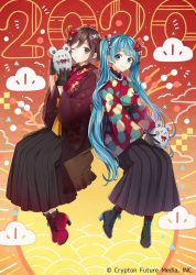 Rule 34 | 2020, 2girls, animal, aqua eyes, aqua hair, black gloves, black skirt, boots, brown eyes, brown hair, cloud, cloud print, commentary, crypton future media, flower, full body, gloves, hair flower, hair ornament, hands up, hatsune miku, hatsune miku graphy collection, high heel boots, high heels, holding, holding animal, japanese clothes, jewelry, kimono, long hair, long skirt, looking at viewer, meiko (vocaloid), mouse (animal), multiple girls, necklace, one eye closed, pearl necklace, pleated skirt, red kimono, short hair, side-by-side, sitting, skirt, smile, tama (songe), twintails, very long hair, vocaloid, wide sleeves