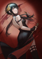 Rule 34 | 1girl, absurdres, ass, bare shoulders, black dress, black hair, black thighhighs, closed mouth, crossed bangs, dagger, dress, earrings, flower, from behind, gold earrings, gold hairband, hair flower, hair ornament, hairband, highres, holding, holding dagger, holding knife, holding weapon, jewelry, knife, lllluly k, looking at viewer, red background, red eyes, sleeveless, sleeveless dress, solo, spy x family, stiletto (weapon), thighhighs, two-sided dress, two-sided fabric, weapon, yor briar